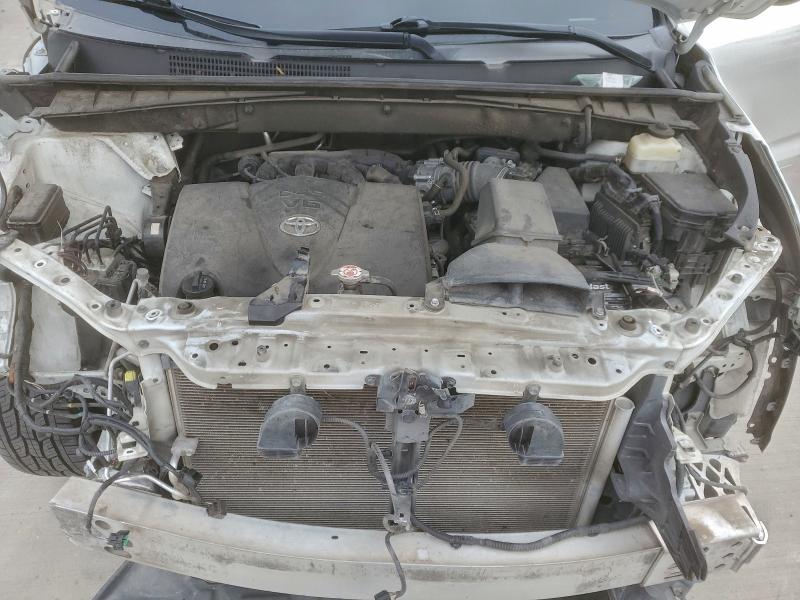 Фото 12 - TOYOTA HIGHLANDER