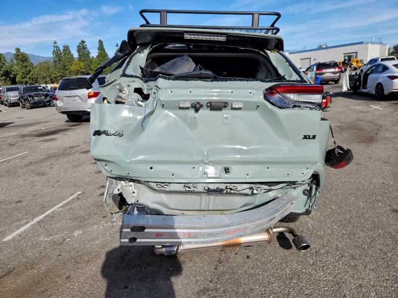 Фото 6 - TOYOTA RAV4