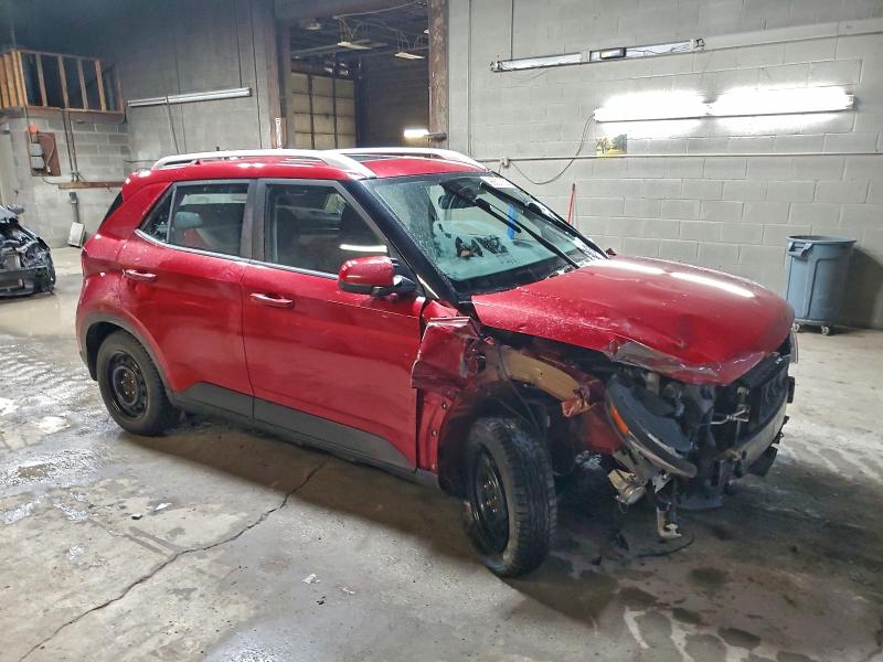 Фото 4 - HYUNDAI VENUE