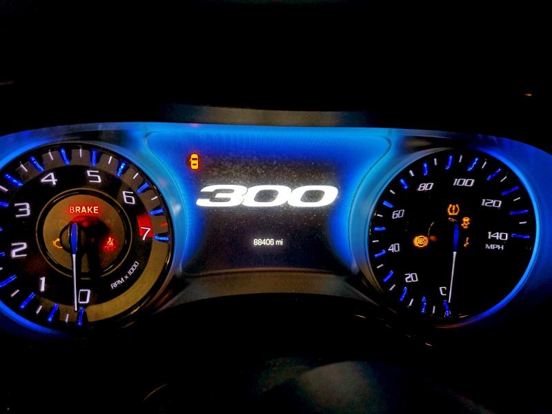 Фото 9 - CHRYSLER 300