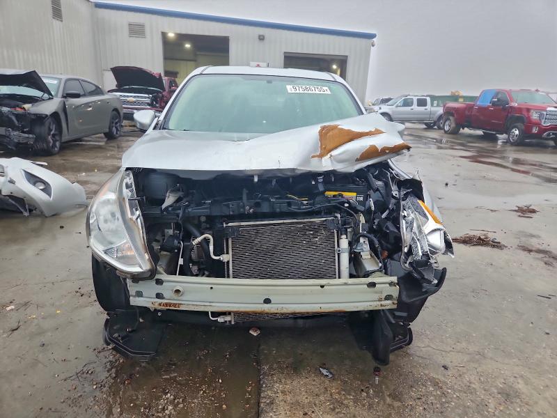 Фото 5 - NISSAN VERSA