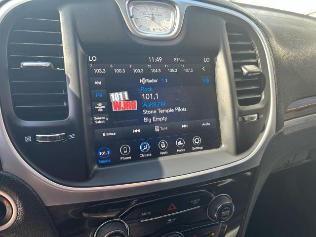 Фото 11 - CHRYSLER 300