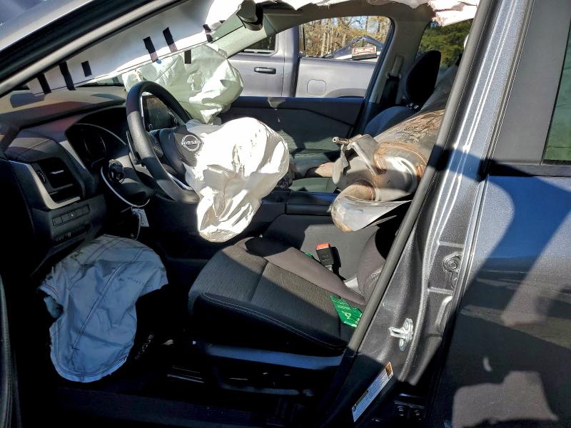 Фото 7 - NISSAN ROGUE