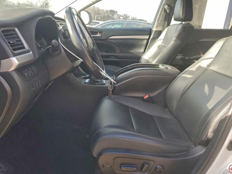 TOYOTA HIGHLANDER 2019 VIN 5TDJZRFH5KS601013