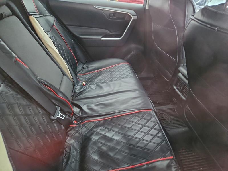 Фото 11 - TOYOTA RAV4