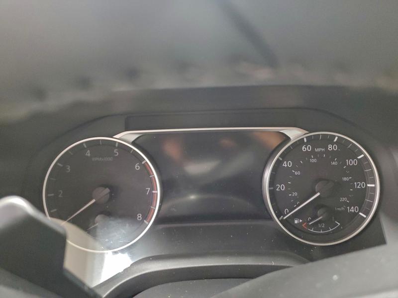 Фото 9 - NISSAN ROGUE