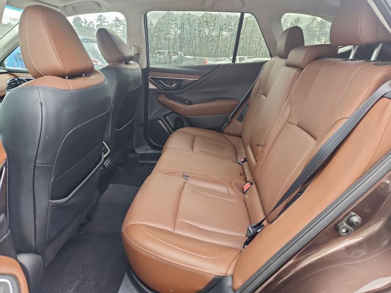 Фото 10 - SUBARU OUTBACK