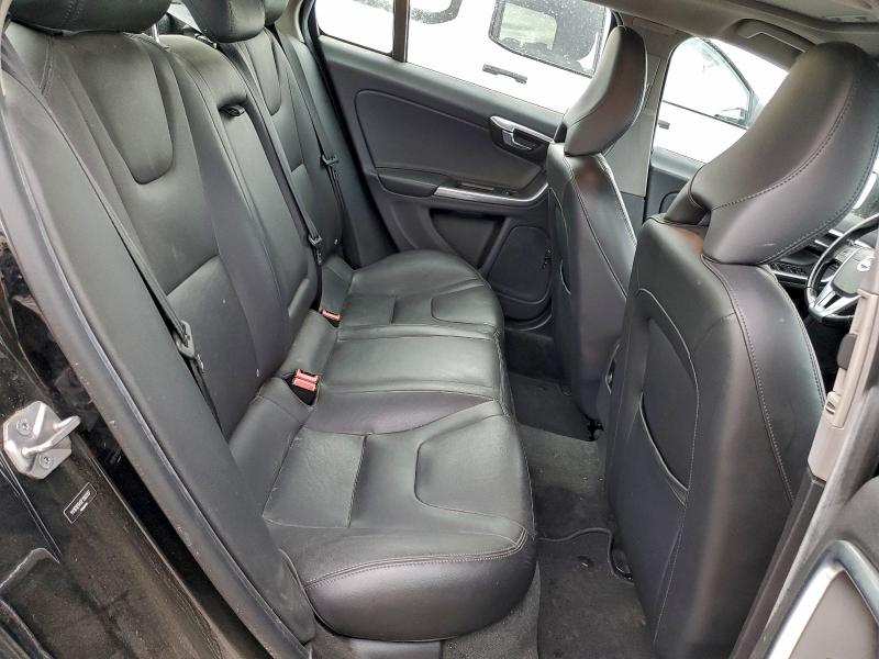 Фото 10 - VOLVO S60