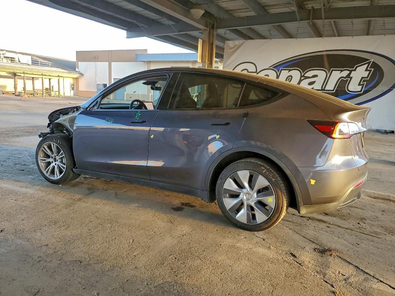 Фото 2 - TESLA MODEL Y