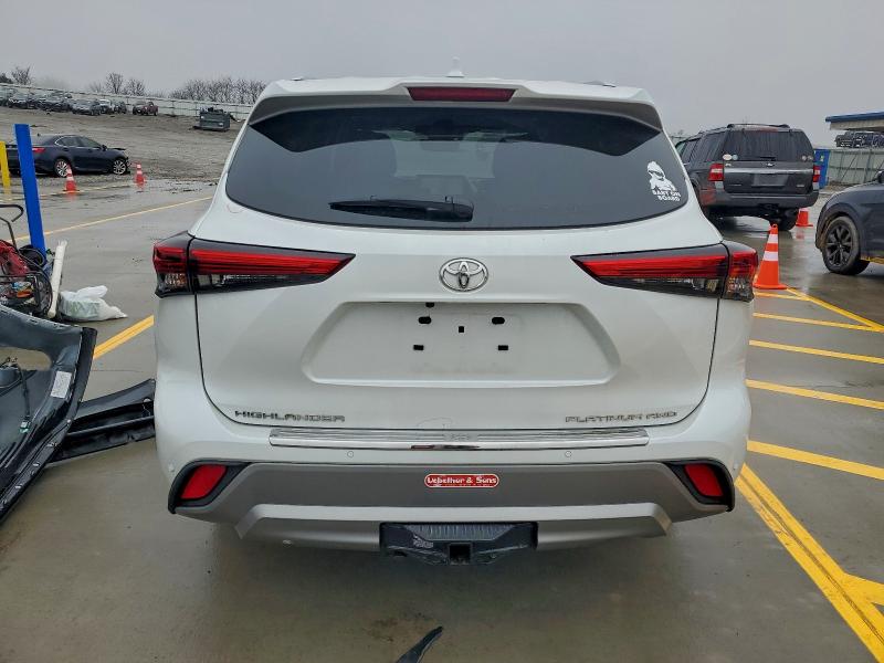 Фото 6 - TOYOTA HIGHLANDER