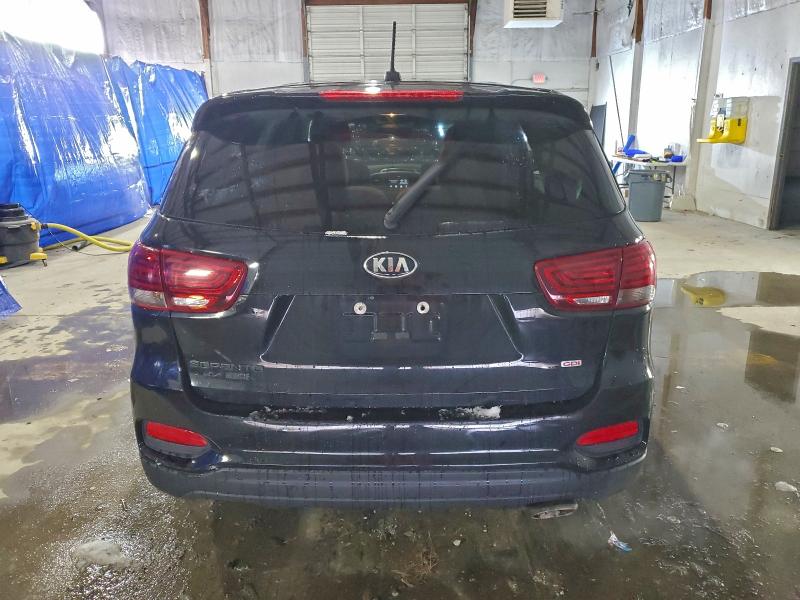 Фото 6 - KIA SORENTO