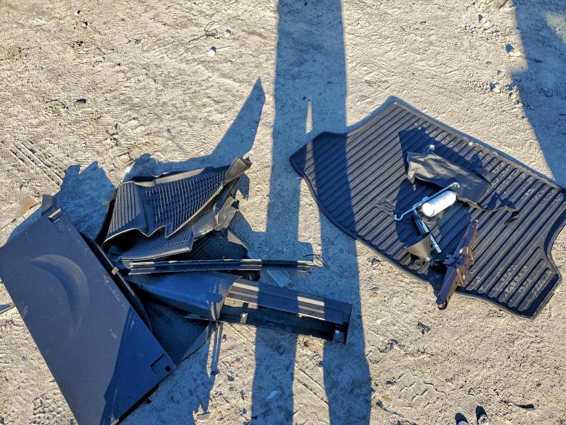 Фото 13 - TOYOTA RAV4