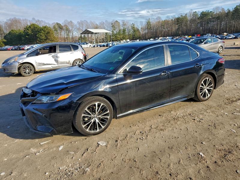 Фото 1 - TOYOTA CAMRY