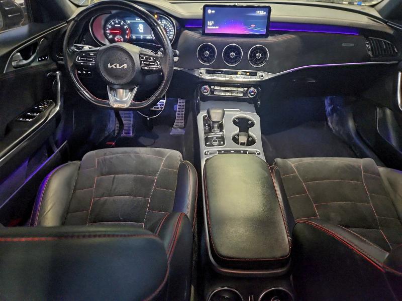 Фото 8 - KIA STINGER