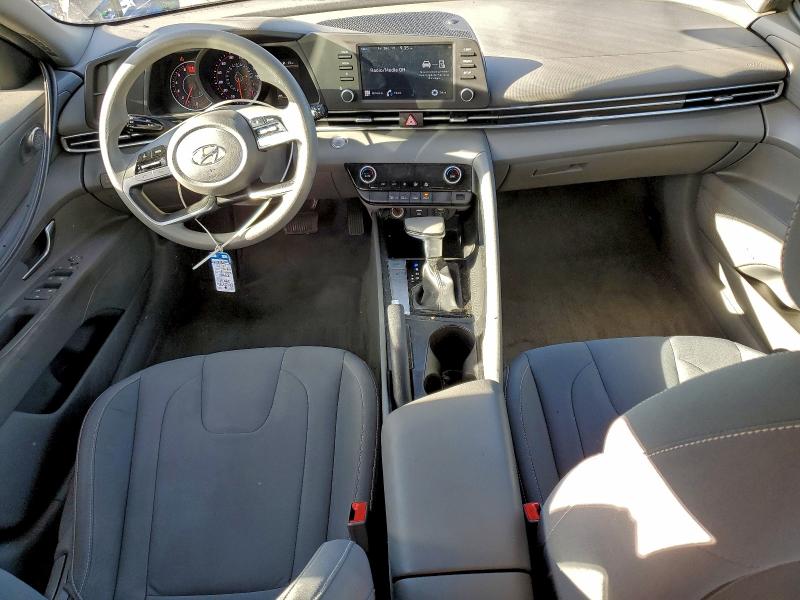 Фото 8 - HYUNDAI ELANTRA