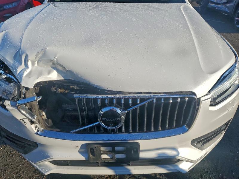 Фото 12 - VOLVO XC90