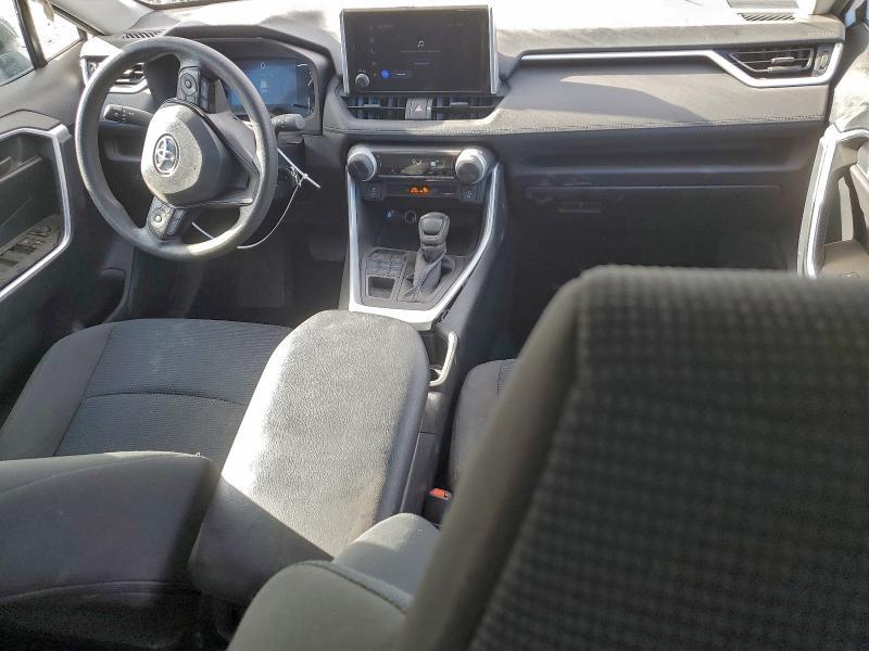 Фото 8 - TOYOTA RAV4