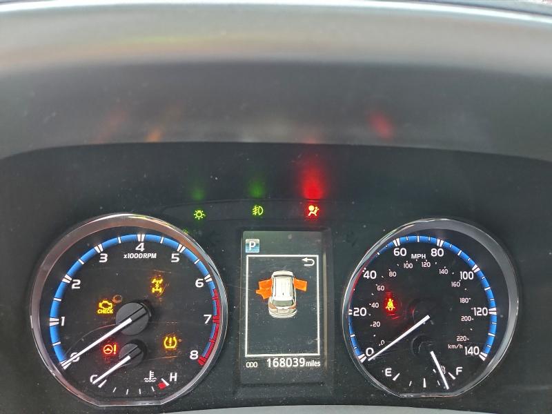 Фото 9 - TOYOTA RAV4