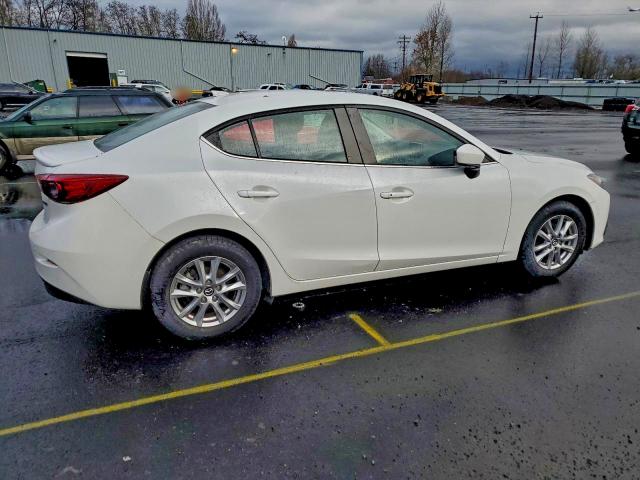 Фото 3 - MAZDA 3