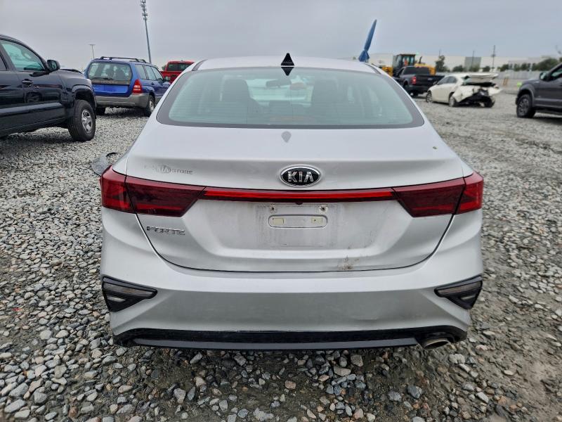 Фото 6 - KIA FORTE