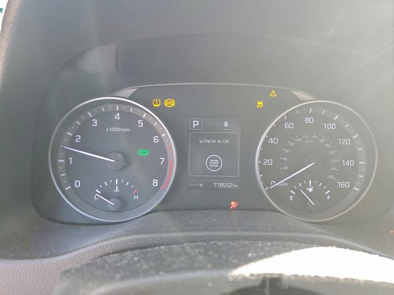 Фото 9 - HYUNDAI ELANTRA