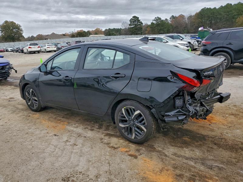 Фото 2 - NISSAN VERSA