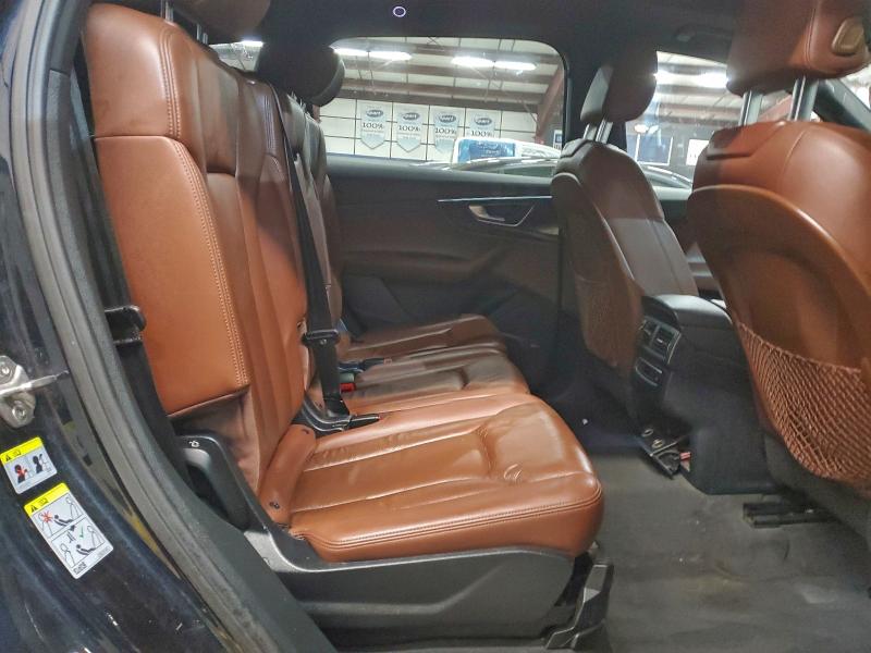 Фото 11 - AUDI Q7