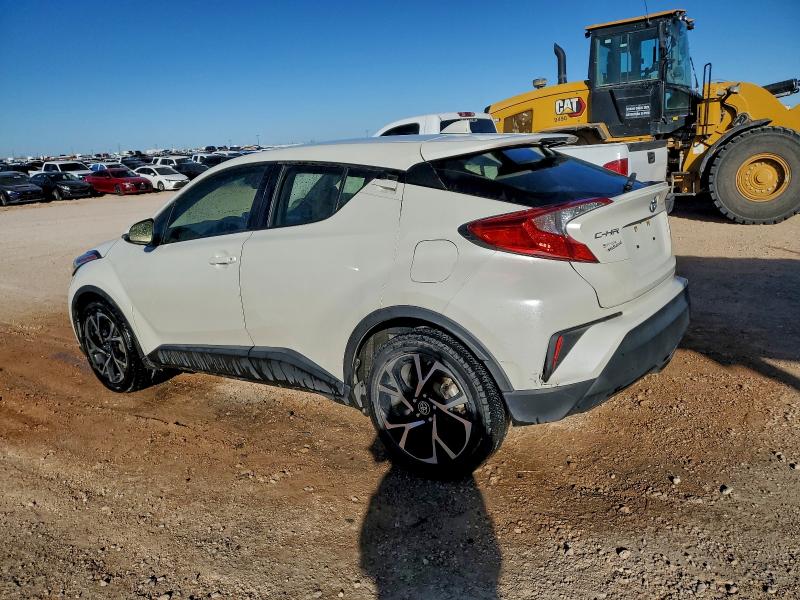 Фото 2 - TOYOTA C-HR