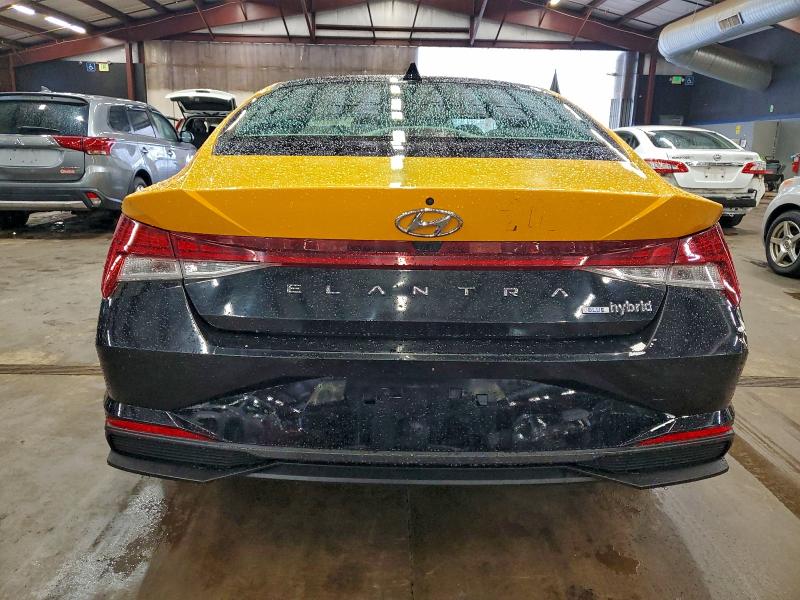 Фото 6 - HYUNDAI ELANTRA