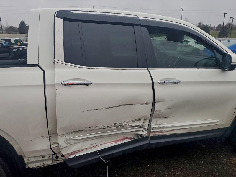 Фото 10 - HONDA RIDGELINE