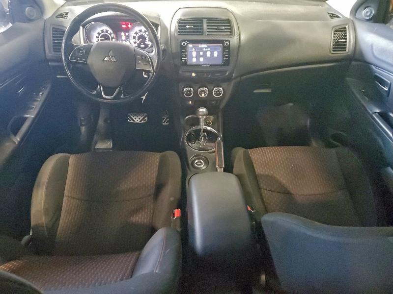 Фото 8 - MITSUBISHI OUTLANDER