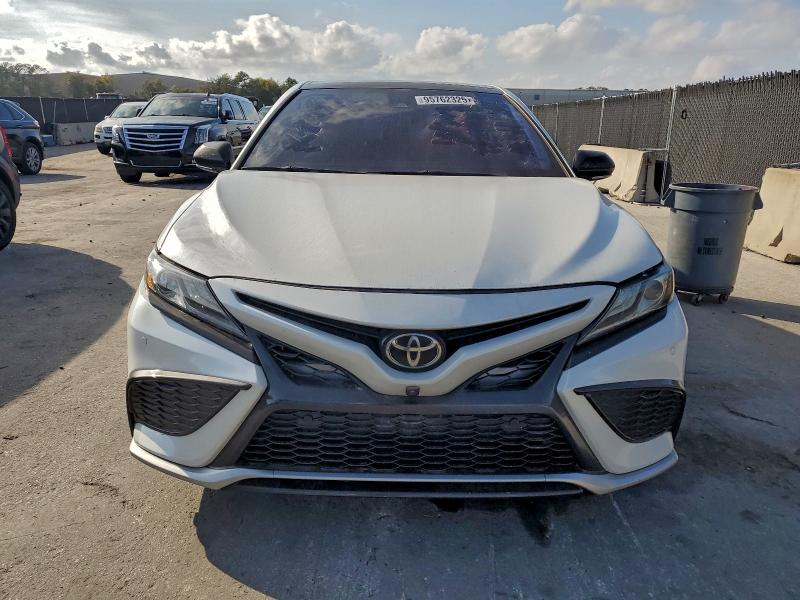 Фото 5 - TOYOTA CAMRY