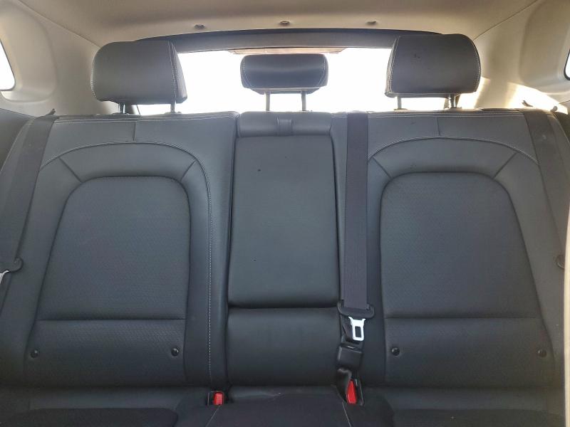 Фото 10 - HYUNDAI KONA