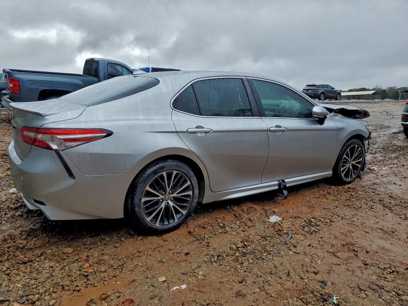 Фото 3 - TOYOTA CAMRY