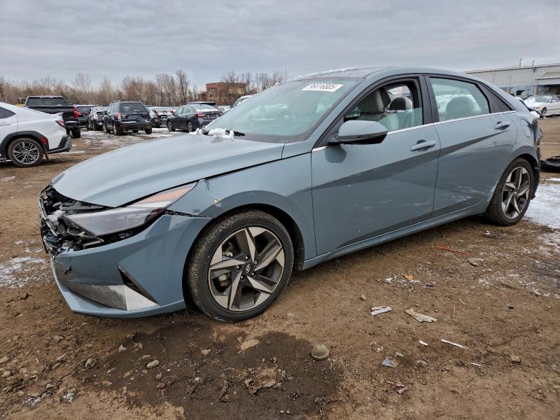 Фото 1 - HYUNDAI ELANTRA