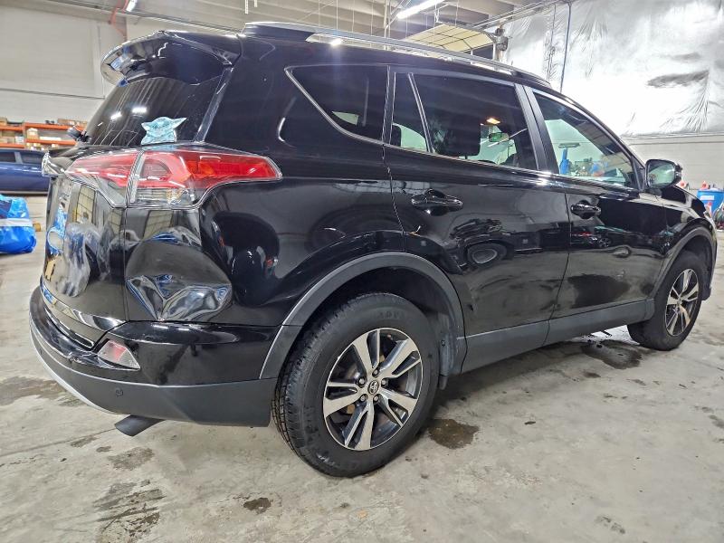 Фото 3 - TOYOTA RAV4