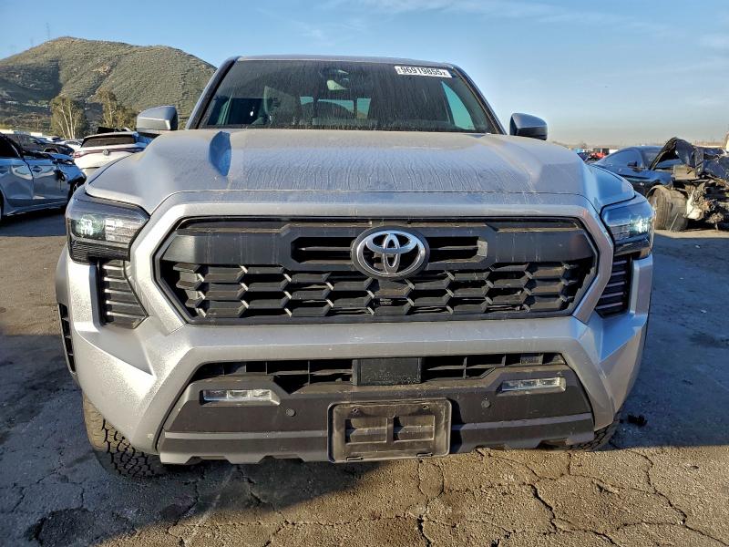 Фото 5 - TOYOTA TACOMA