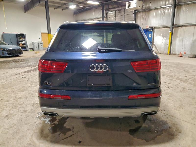 Фото 6 - AUDI Q7