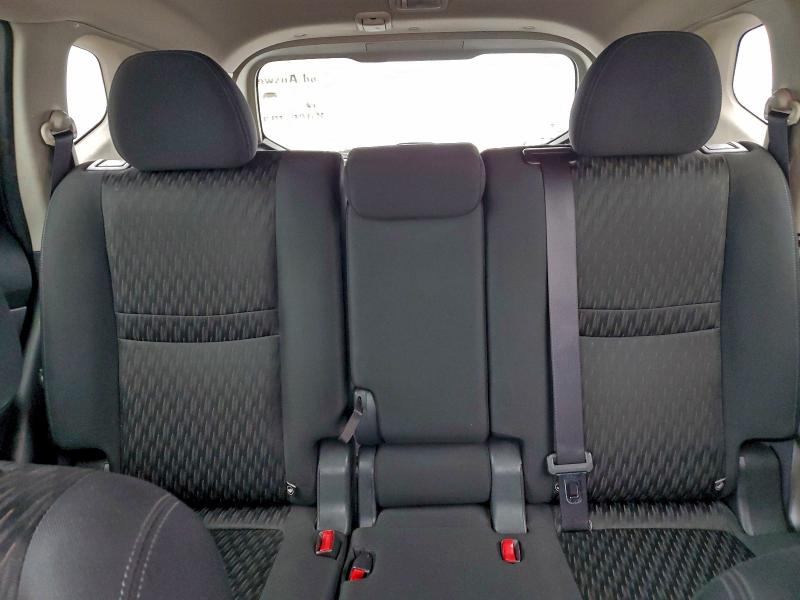 Фото 10 - NISSAN ROGUE