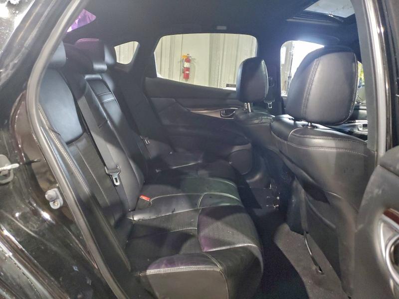 Фото 10 - INFINITI Q70