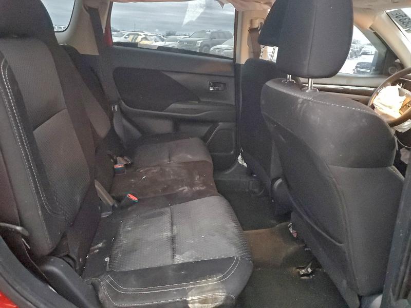 Фото 11 - MITSUBISHI OUTLANDER