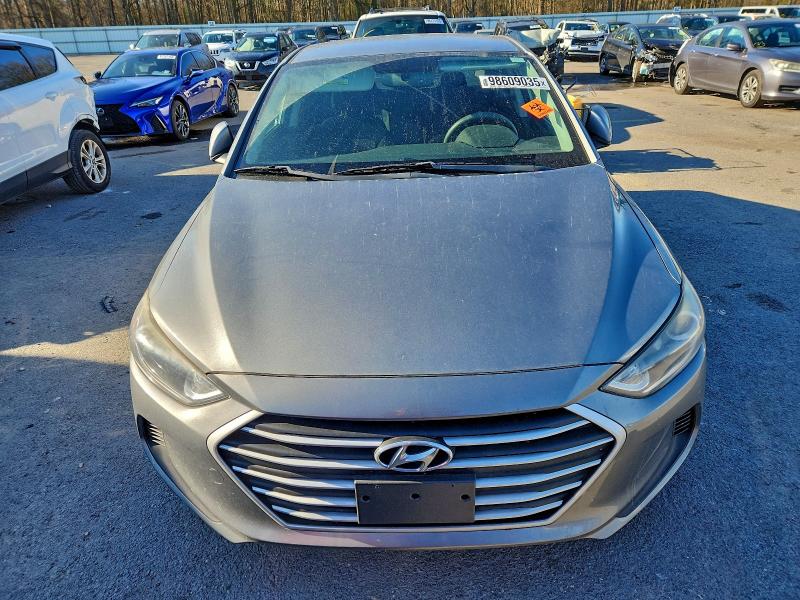 Фото 5 - HYUNDAI ELANTRA