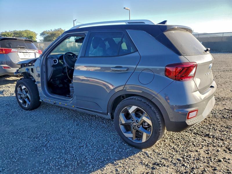 Фото 2 - HYUNDAI VENUE