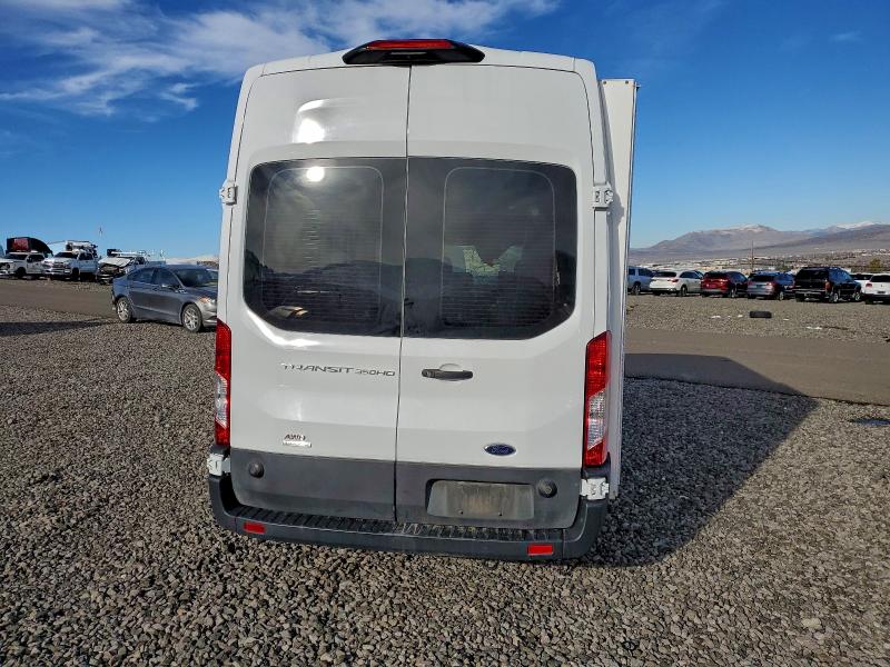 Фото 10 - FORD TRANSIT