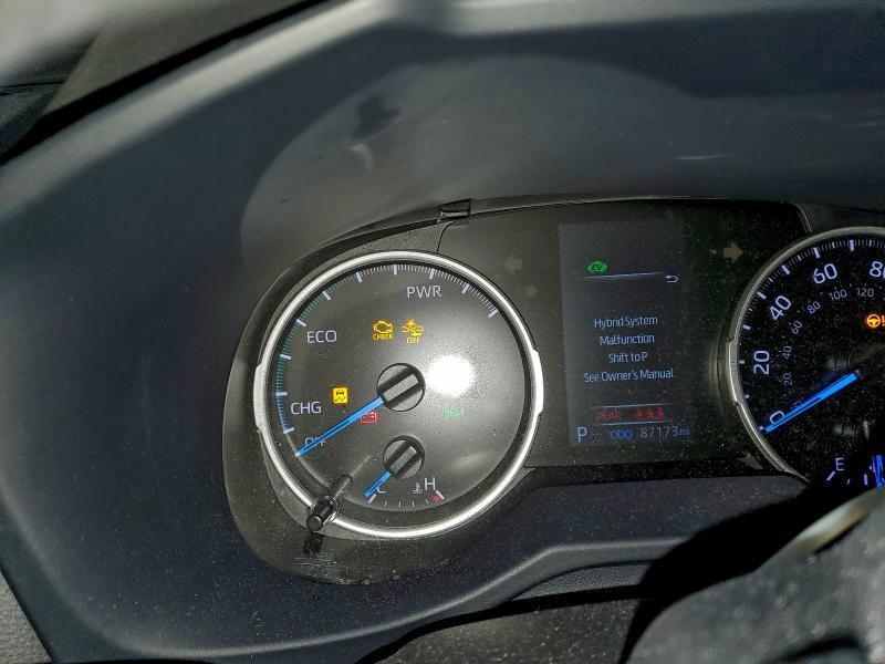 Фото 9 - TOYOTA RAV4