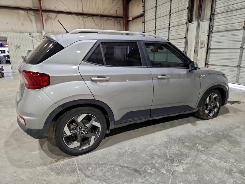 Фото 3 - HYUNDAI VENUE