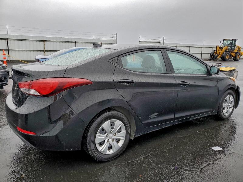 Фото 3 - HYUNDAI ELANTRA