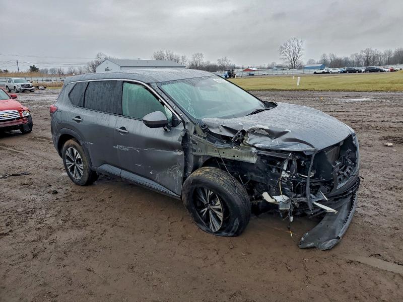 Фото 4 - NISSAN ROGUE