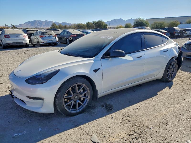 Фото 1 - TESLA MODEL 3