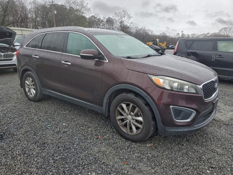 Фото 4 - KIA SORENTO